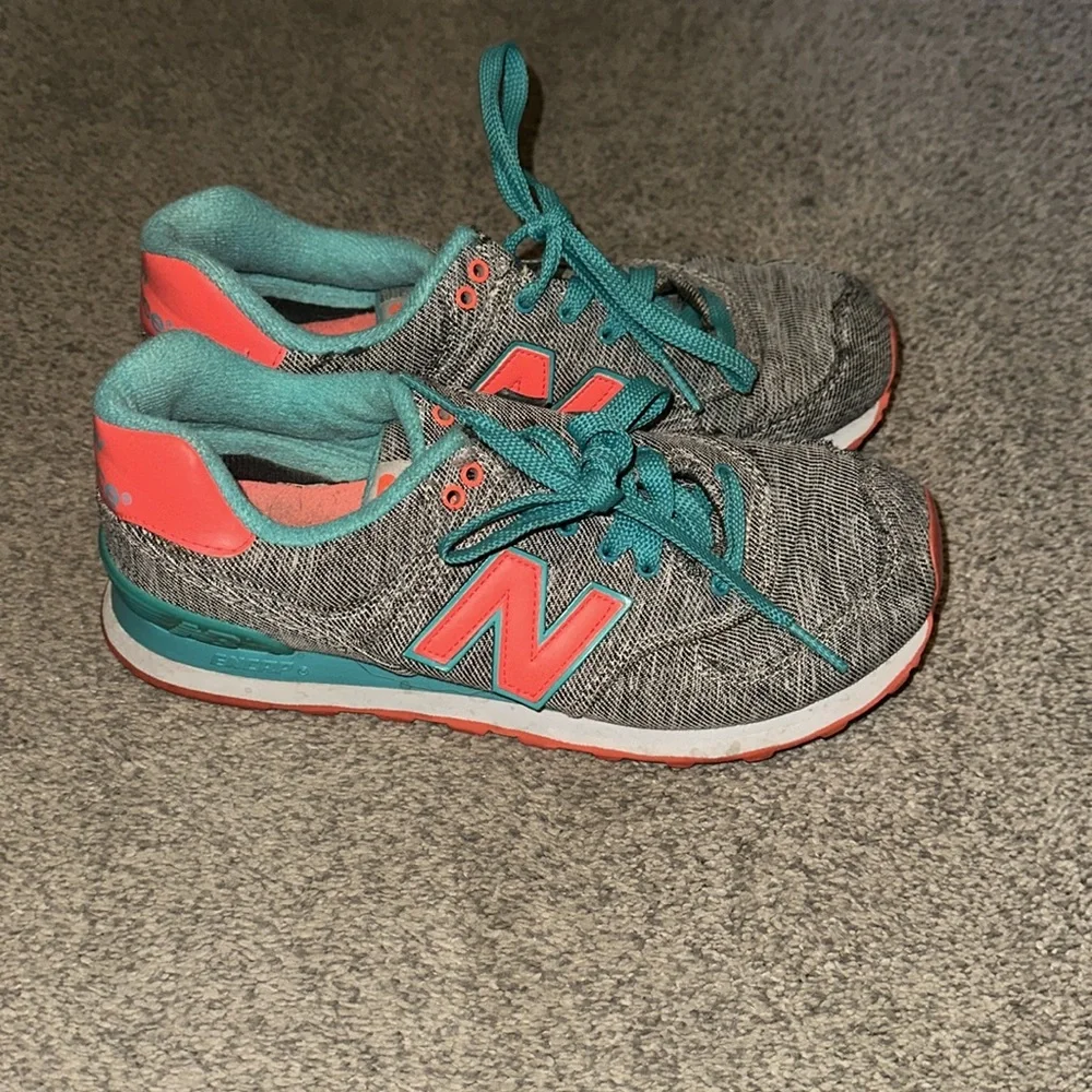 New balance 574 size 7.5 womens - Picture 3 of 7